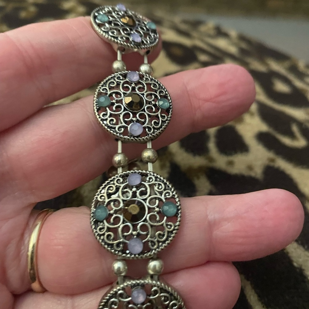 Vintage-Inspired Multicolor Filigree Disk Bracelet - Women Jewelry - Picture 4 of 4